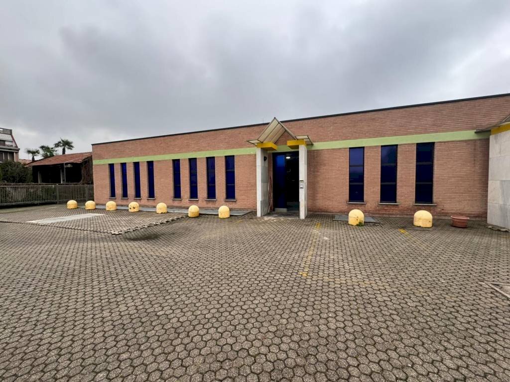 Posto macchina - Villa via Vittorio Arconti, 2, Gallarate - foto 2