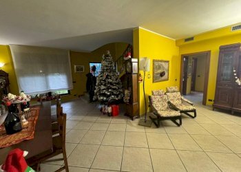 Salone - Villa via Vittorio Arconti, 2, Gallarate - foto 17