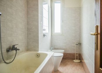 Bagno - Trilocale via Giacomo Quarenghi, 43, Milano (zona Gallaratese) - foto 18