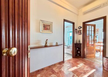 Ingresso - Appartamento via Coronata, Genova (zona Cornigliano) - foto 6