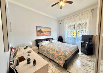 Camera da letto - Appartamento via Coronata, Genova (zona Cornigliano) - foto 12