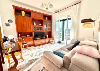 Salone - Appartamento via Coronata, Genova (zona Cornigliano) - foto 17