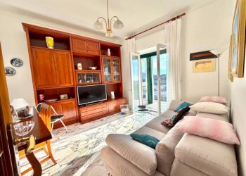 Salone - Appartamento via Coronata, Genova (zona Cornigliano) - foto 18