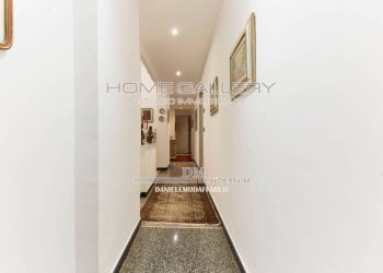 Corridoio - Appartamento via Trento, Genova (zona Albaro) - foto 12