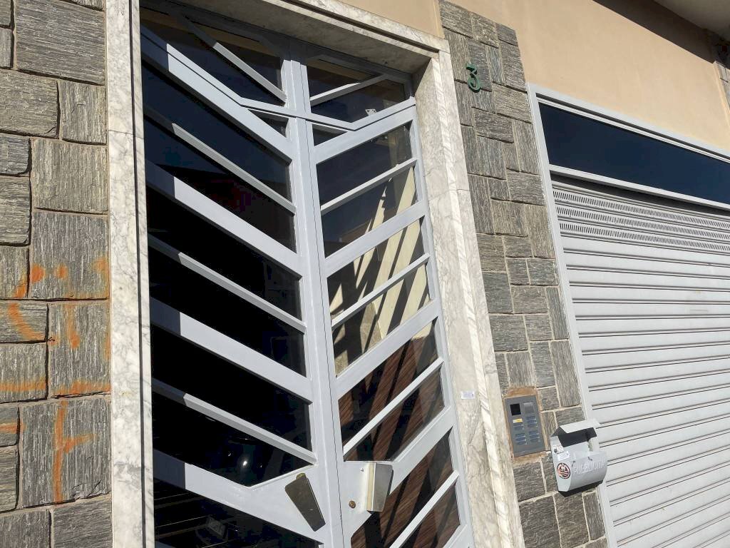 Facciata - Bilocale via Alessandrina Ravizza, 3, Torino (zona Rebaudengo) - foto 3