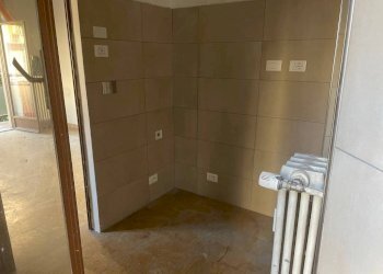 Cucina - Bilocale via Alessandrina Ravizza, 3, Torino (zona Rebaudengo) - foto 17