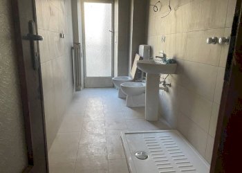 Bagno - Bilocale via Alessandrina Ravizza, 3, Torino (zona Rebaudengo) - foto 23