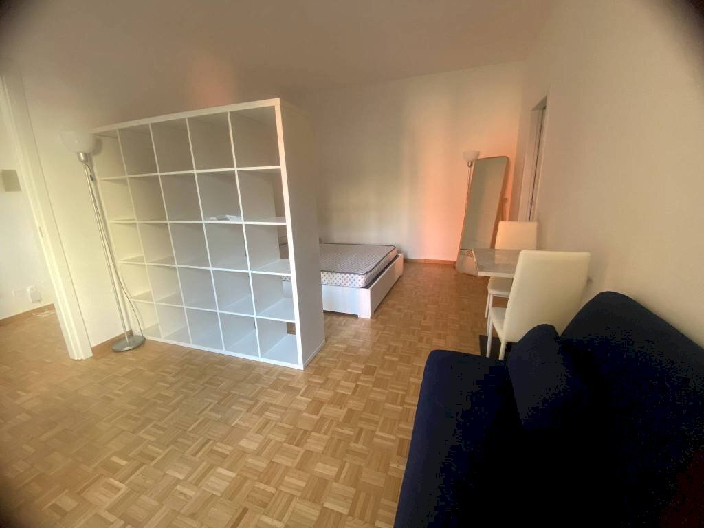 Salone - Bilocale via Andrea Maffei, 10, Milano - foto 2