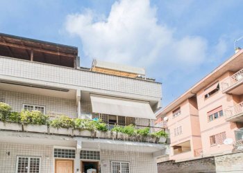 Facciata - Villa a Schiera via Giovanni Battista Gisleni, Roma - foto 19