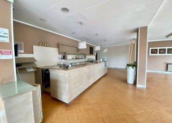 Interno non residenziale - Negozio via Iside Viana, 50, Candelo - foto 1