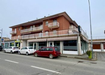 Facciata - Negozio via Iside Viana, 50, Candelo - foto 21