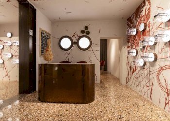 Salone - Attività Commerciale via Porta Nova, Bologna (zona Centro Storico) - foto 9