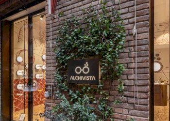 Ingresso - Attività Commerciale via Porta Nova, Bologna (zona Centro Storico) - foto 16