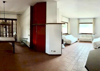 piano terra soggiorno e pranzo_img_0663 2 - Casa indipendente strada PALAZZO BORELLO, 6, Montafia - foto 9