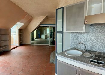 mansarda soggiorno pranzo_img_0701 - Casa indipendente strada PALAZZO BORELLO, 6, Montafia - foto 37