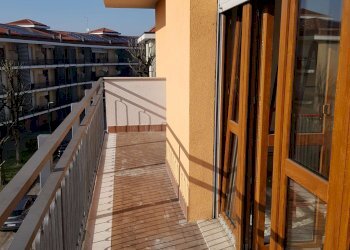 balcone - Quadrilocale via Bramante, frazione Santa Maria Della Croce, Crema - foto 1