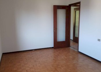 camera matrimoniale - Quadrilocale via Bramante, frazione Santa Maria Della Croce, Crema - foto 23