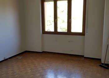 camera matrimoniale - Quadrilocale via Bramante, frazione Santa Maria Della Croce, Crema - foto 40