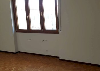 camera matrimoniale - Quadrilocale via Bramante, frazione Santa Maria Della Croce, Crema - foto 46