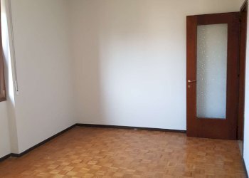 camera matrimoniale - Quadrilocale via Bramante, frazione Santa Maria Della Croce, Crema - foto 54