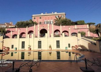 Villa via Antonietta Massuccone Mazzini, Genova (zona Bolzaneto) - foto 1