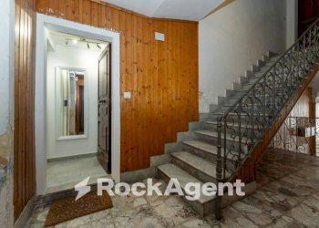 Interno palazzo - Appartamento via Vittorio Emanuele Orlando, 32, Catania - foto 23