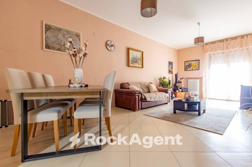 Salone - Appartamento via Sirleto, Catanzaro - foto 1