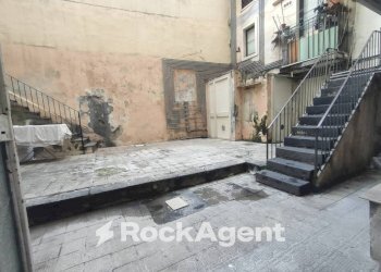 Cortile interno - Appartamento via E. A. Pantano, 87, Catania - foto 7