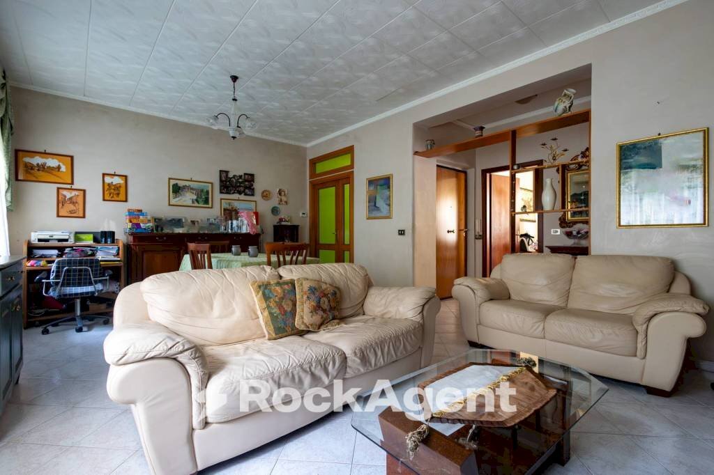 Salone - Villa via Angitola, 56, Catanzaro - foto 1