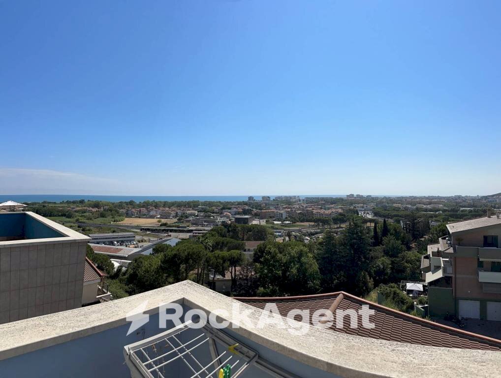 Vista - Two-room apartment via Levante, Città Sant'Angelo - photo 2