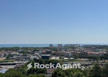 Vista - Two-room apartment via Levante, Città Sant'Angelo - photo 3