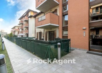 Facciata - Appartamento via J. F. Kennedy, 62, Dalmine - foto 14