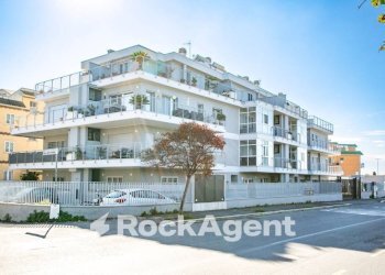 Facciata - Monolocale via Ildebrando della Giovanna, 81, Roma (zona Massimina) - foto 25