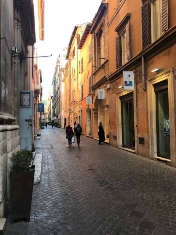 Negozio via Vittoria, Roma (zona Centro Storico) - foto 2