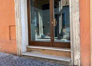 Shop via Vittoria, Roma (neighborhood Centro Storico) - photo 1