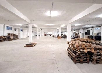 m-c (3).jpg - Capannone Roma - foto 2