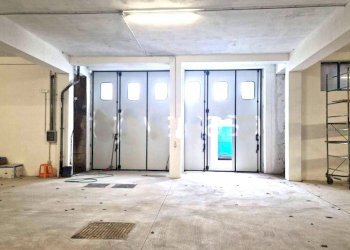 m-c (1).jpg - Capannone Roma - foto 6