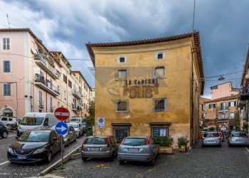 Esterno - Locale Commerciale Via Nazario Sauro, Genzano di Roma - foto 2