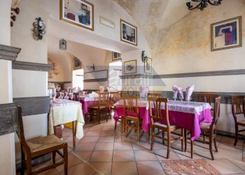 Interno - Locale Commerciale Via Nazario Sauro, Genzano di Roma - foto 5