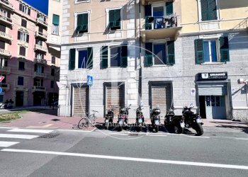 IMG_1596.jpeg - Commercial Premises Corso Vittorio Veneto, Savona - photo 3