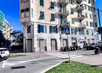 IMG_1597.jpeg - Commercial Premises Corso Vittorio Veneto, Savona - photo 4