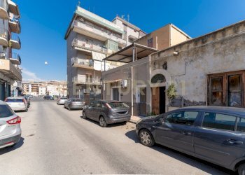 Via Galileo Ferraris 9a (3).jpg - Casa indipendente Via Galileo Ferraris 9, Catania - foto 1