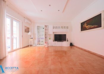 Salone - Trilocale Via Lupoli 1, Taranto - foto 3