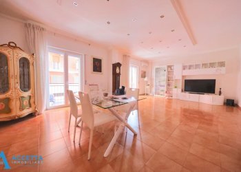 Salone - Trilocale Via Lupoli 1, Taranto - foto 19