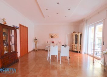 Salone - Trilocale Via Lupoli 1, Taranto - foto 20