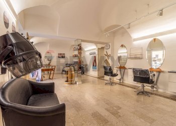 Shop Piazza San Bernardo delle Alpi, 34/A 
 Barazzetto, Biella - photo 6