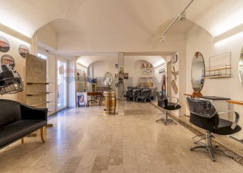 Shop Piazza San Bernardo delle Alpi, 34/A 
 Barazzetto, Biella - photo 7