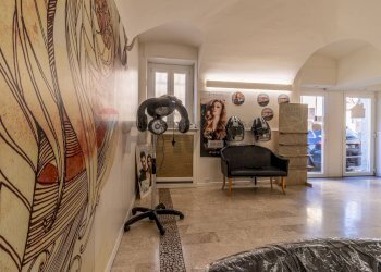 Shop Piazza San Bernardo delle Alpi, 34/A 
 Barazzetto, Biella - photo 8