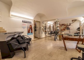 Shop Piazza San Bernardo delle Alpi, 34/A 
 Barazzetto, Biella - photo 12