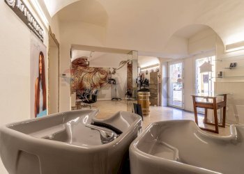 Shop Piazza San Bernardo delle Alpi, 34/A 
 Barazzetto, Biella - photo 14